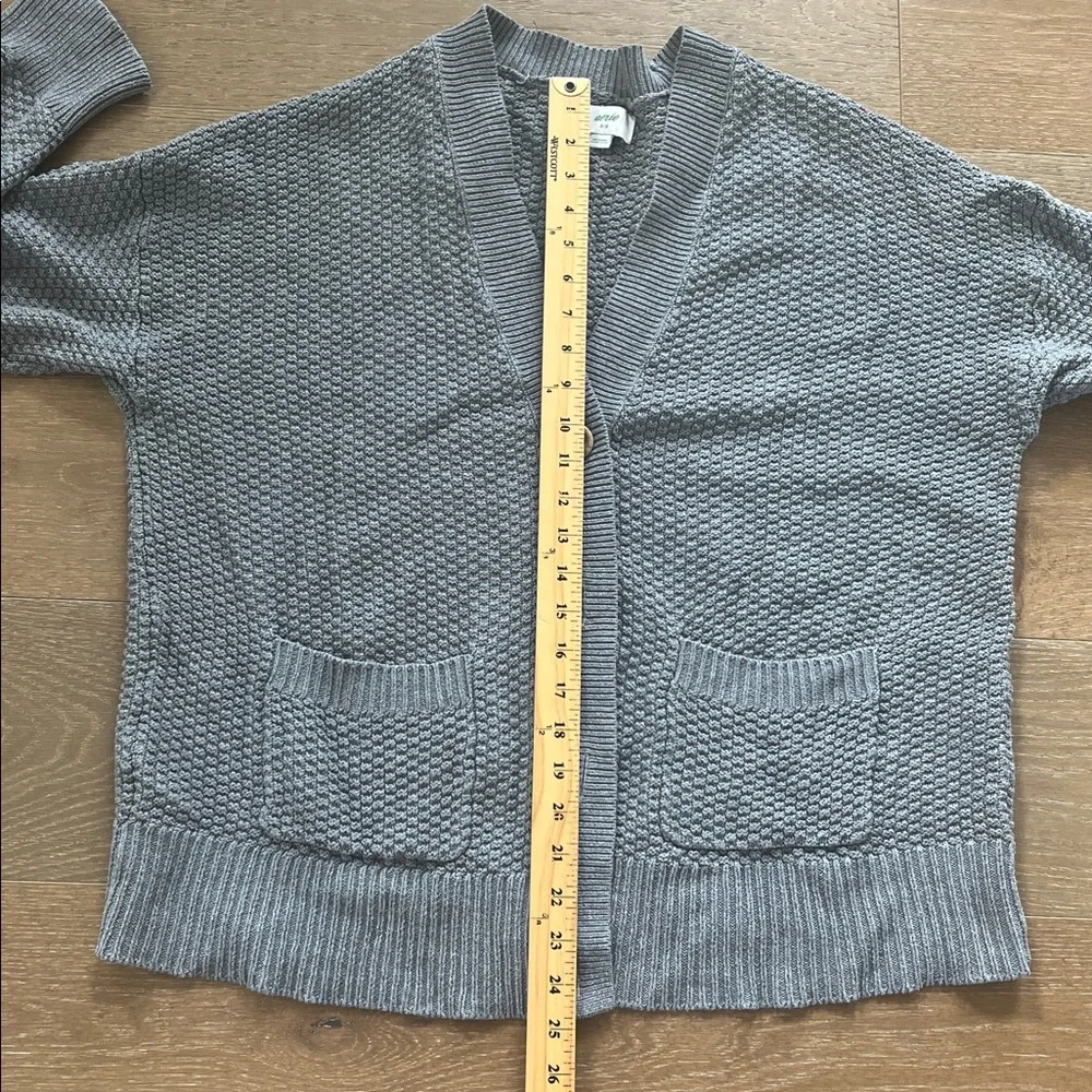 aerie Women’s Button Down Cardigan size medium